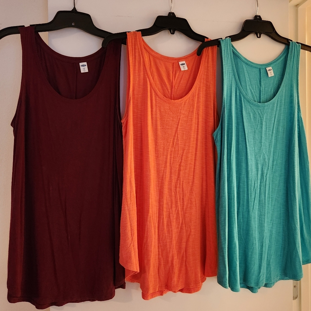 Set Of 3 Tank Tops